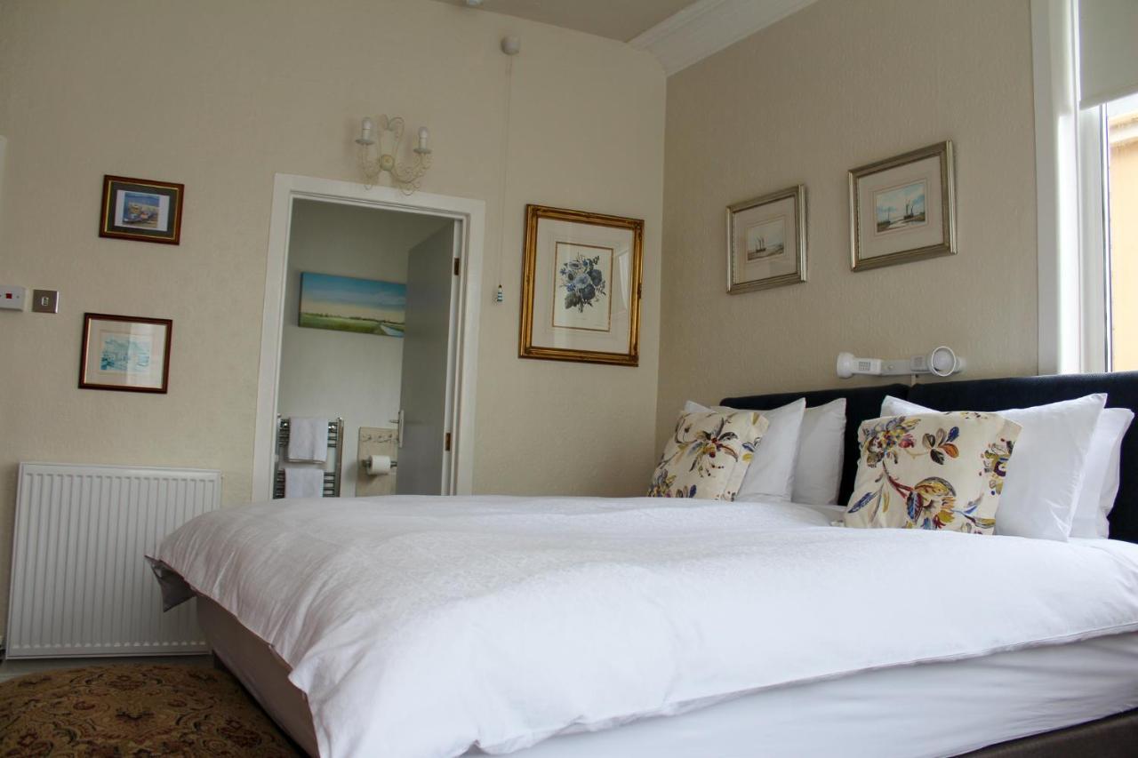 The Gaydon Bed & Breakfast Lytham St Annes Bagian luar foto