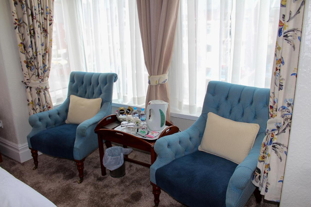 The Gaydon Bed & Breakfast Lytham St Annes Bagian luar foto