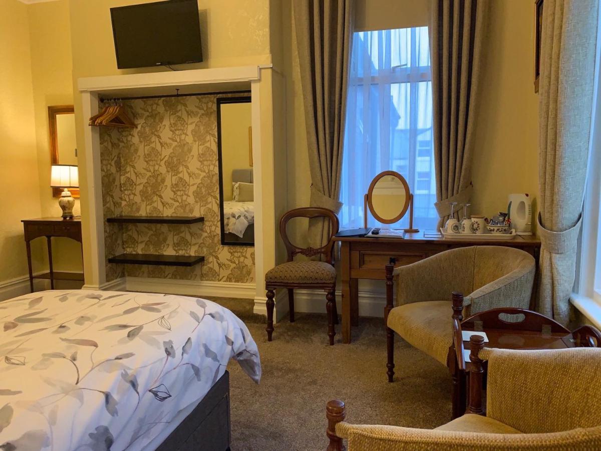 The Gaydon Bed & Breakfast Lytham St Annes Bagian luar foto