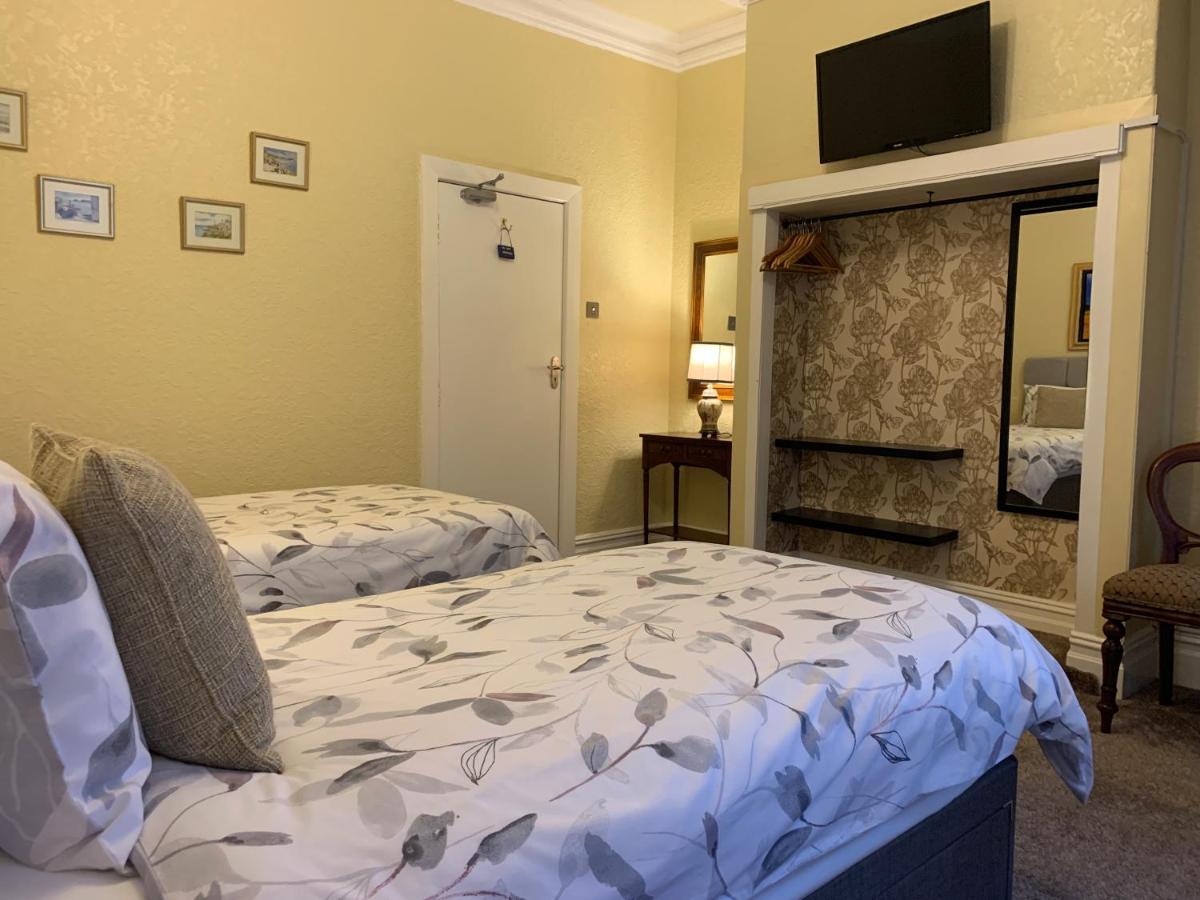 The Gaydon Bed & Breakfast Lytham St Annes Bagian luar foto