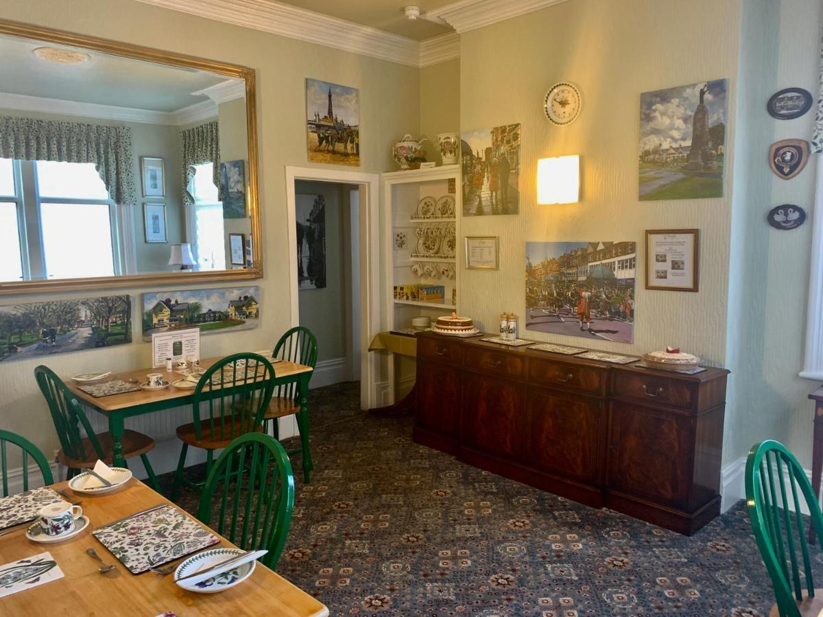 The Gaydon Bed & Breakfast Lytham St Annes Bagian luar foto