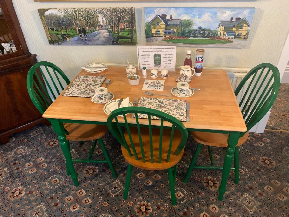 The Gaydon Bed & Breakfast Lytham St Annes Bagian luar foto