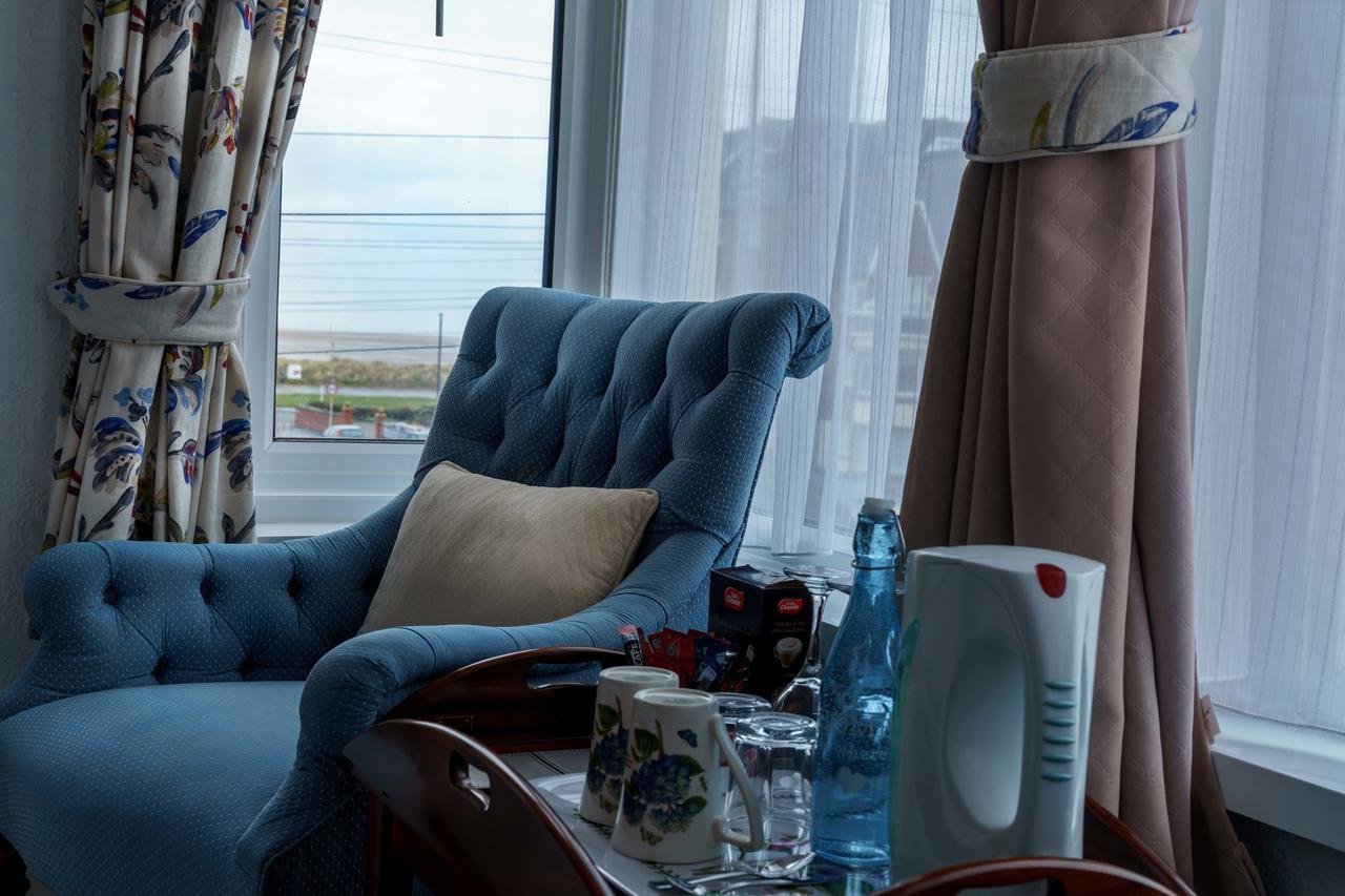 The Gaydon Bed & Breakfast Lytham St Annes Bagian luar foto