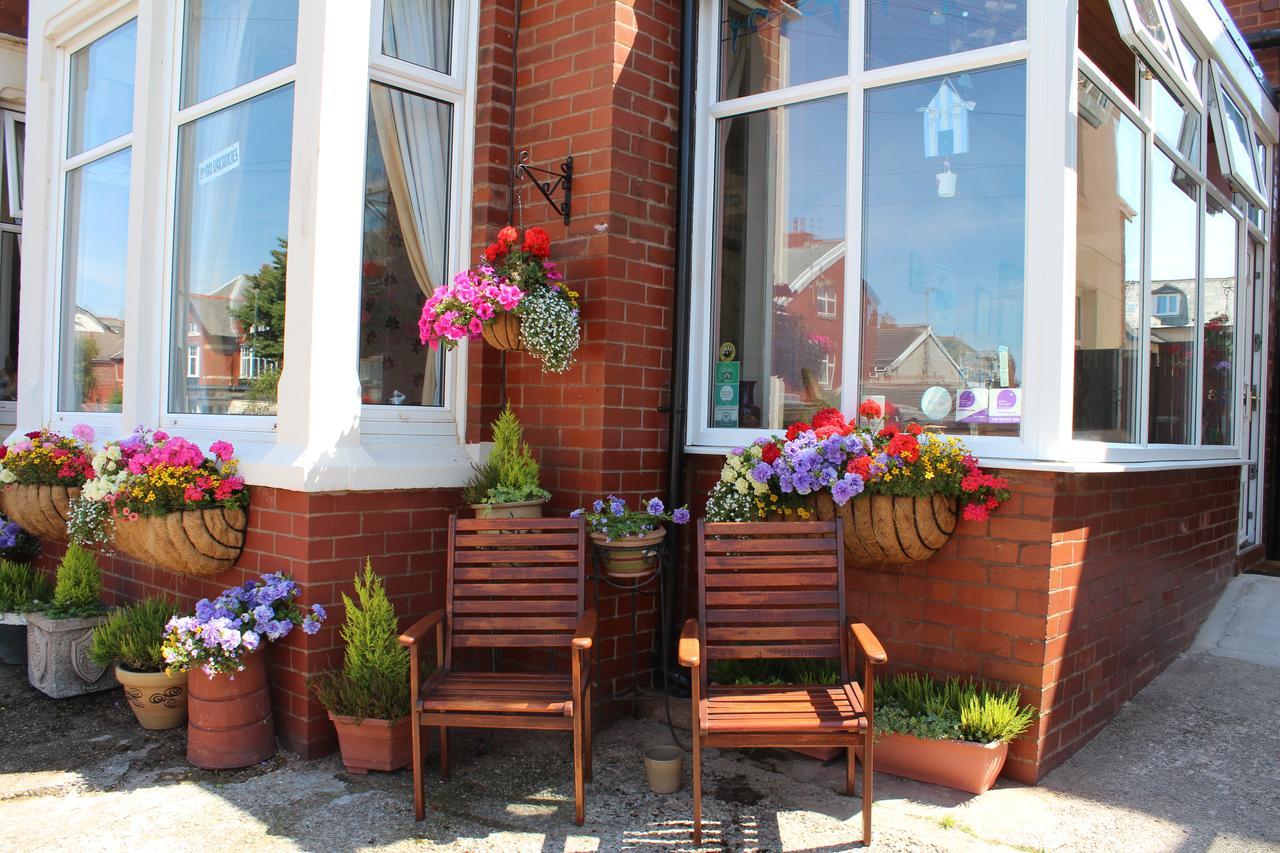 The Gaydon Bed & Breakfast Lytham St Annes Bagian luar foto