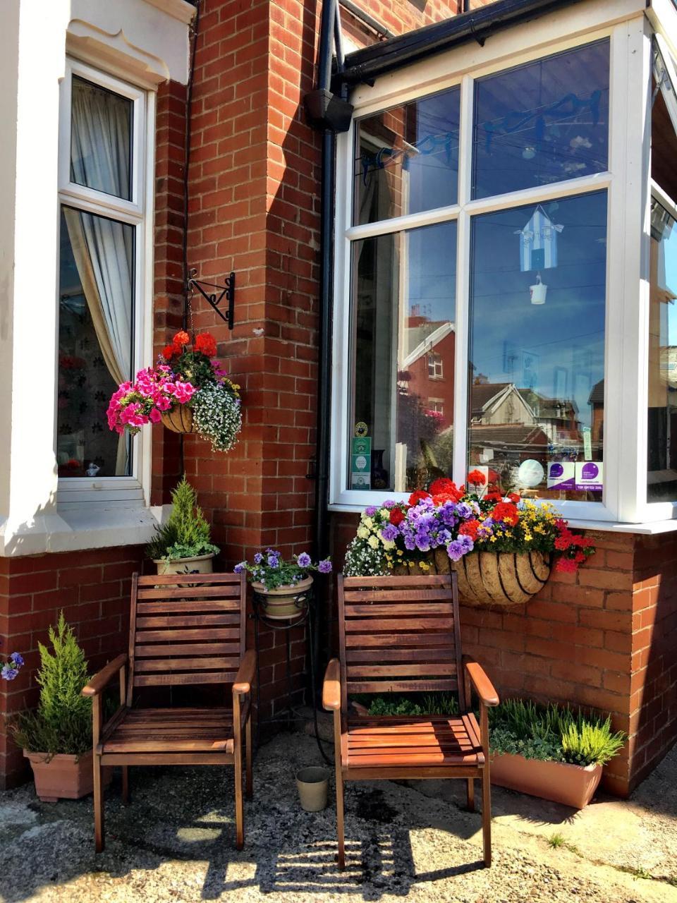 The Gaydon Bed & Breakfast Lytham St Annes Bagian luar foto
